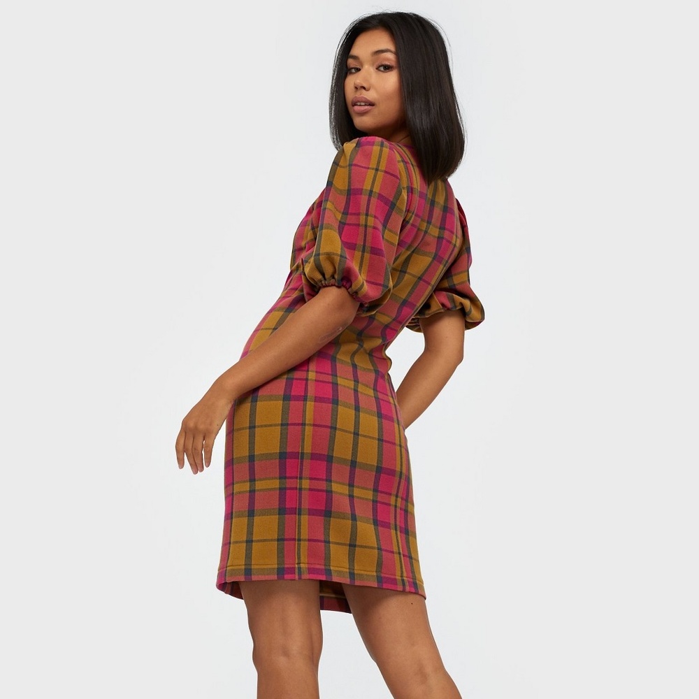 Plaid Puff-Sleeve Shift Dress in Pink & Tan - Picture 6 of 16